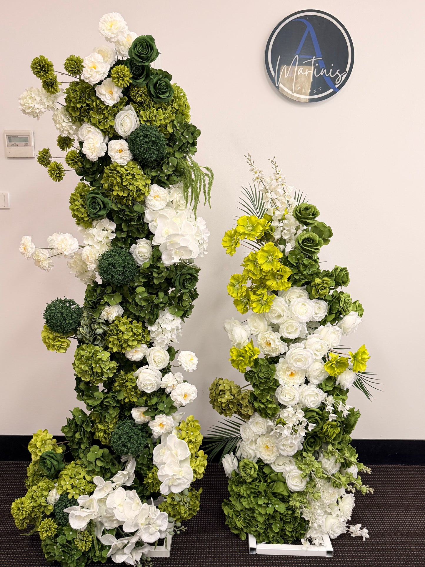 1AME3 - floral stand
