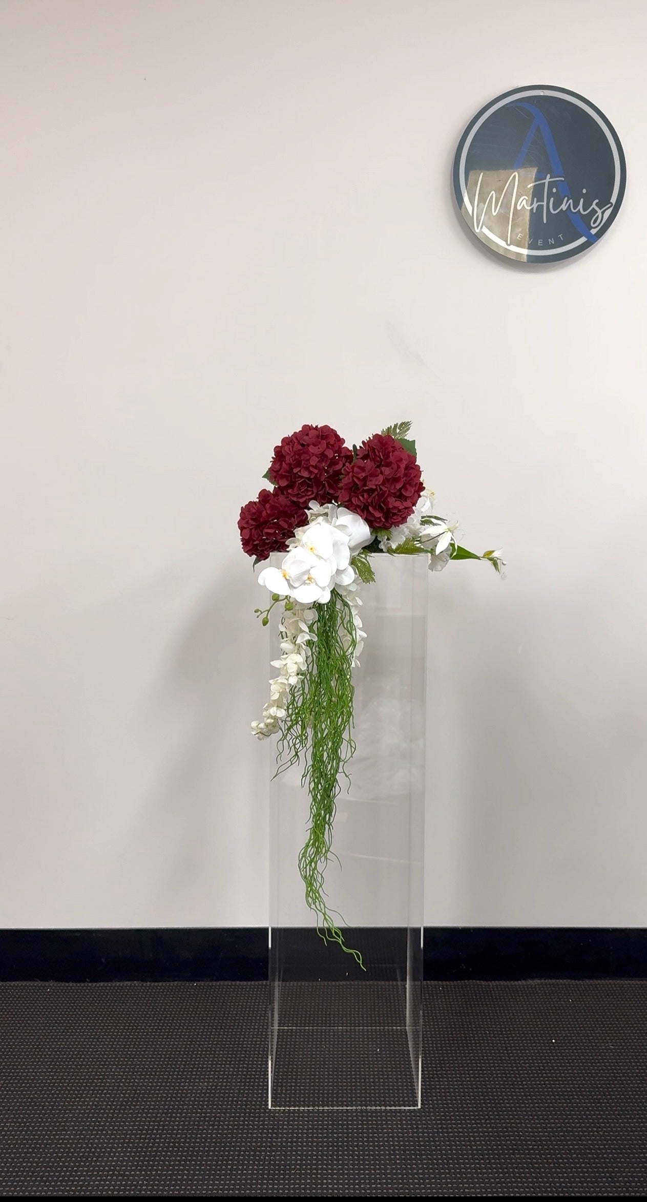 3P5 - Acrylic Square Clear Plinth
